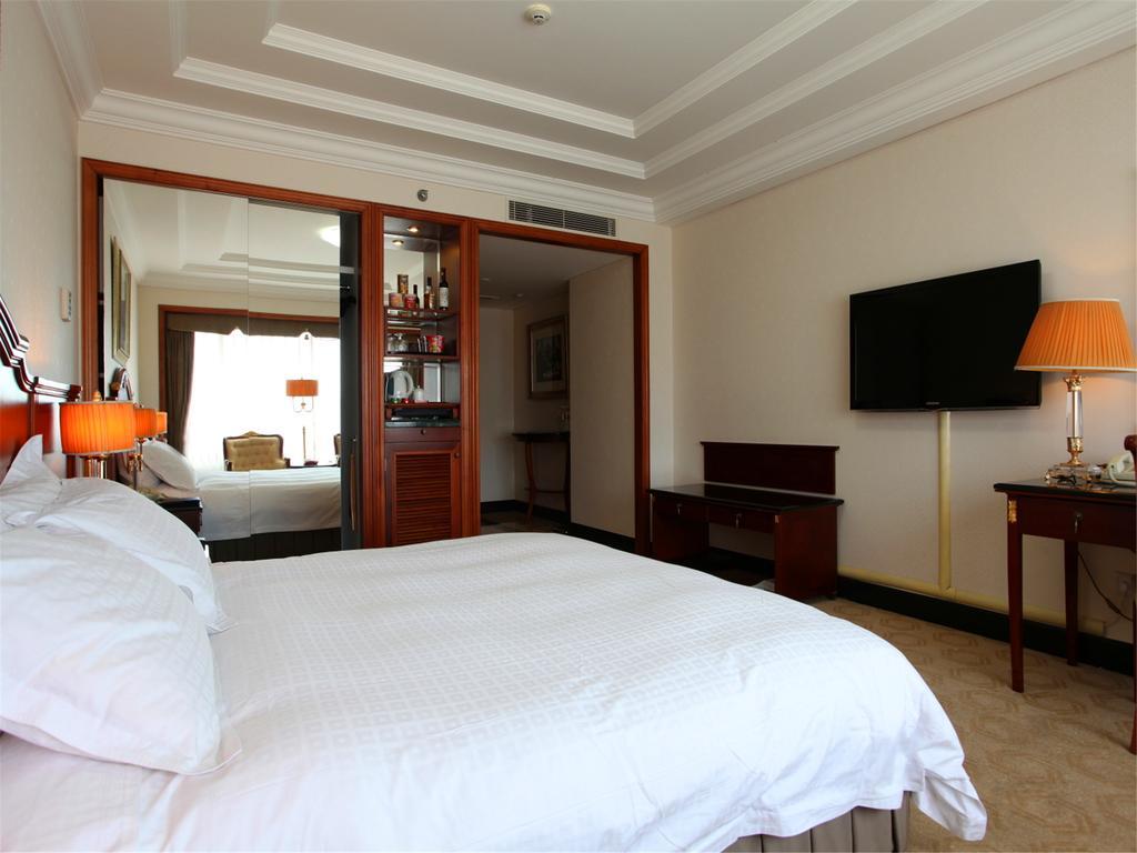 New Grand Dynasty Hotel Chaoyang  Exterior photo