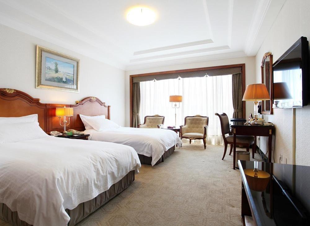 New Grand Dynasty Hotel Chaoyang  Exterior photo